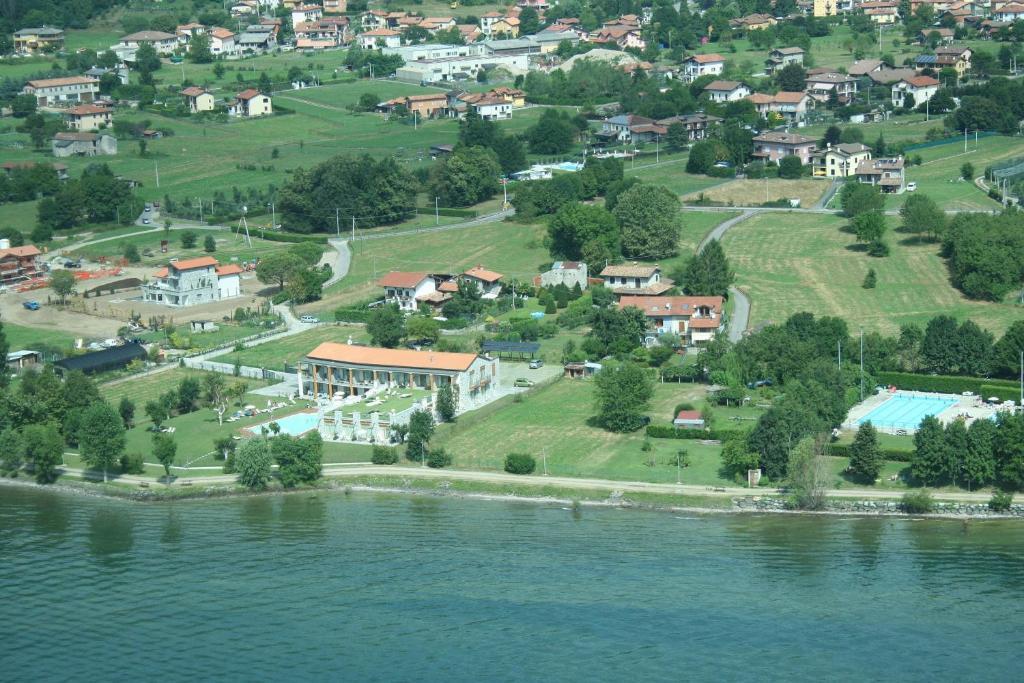 Tullio Hotel Gravedona Exteriér fotografie